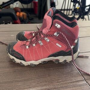 Women's Oboz Red Hiking Boots